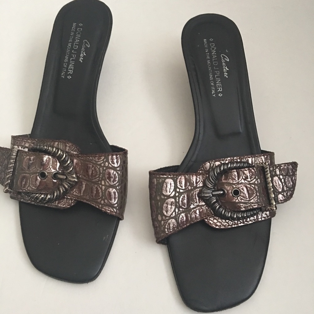 Donald J Pliner Croc Leather Detail Sandals